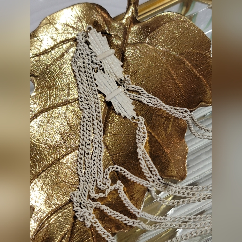 Monet White Enamel Double Chain Vintage Necklace - Picture 3 of 8